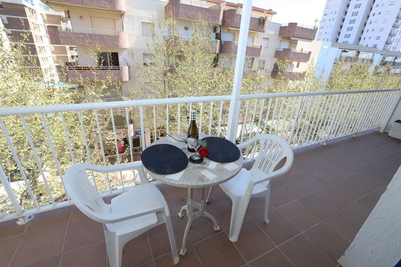 Costa Daurada Apartaments - Costa Azul Luxe ซาลอว์ ภายนอก รูปภาพ
